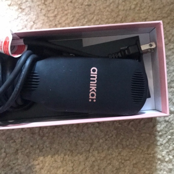 Hair Straightening Brush - Picture 2 of 3